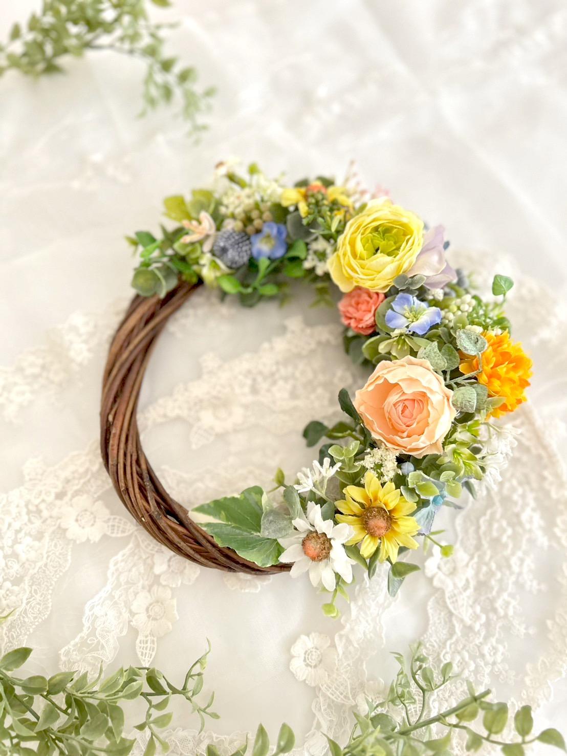 母の日早割り＊誕生日＊結婚祝い＊癒しカラーのお花達のフラワーリース＊直径23センチ＊無料ラッピングあり1枚目の画像